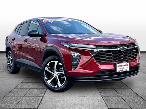 Used 2024 Chevrolet Trax RS FWD image 1