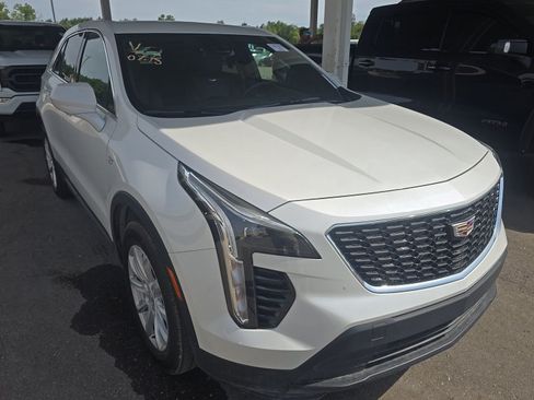 Used 2023 Cadillac XT4 Luxury AWD/4WD image 4