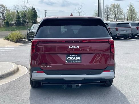 New 2026 Kia Carnival FWD image 6