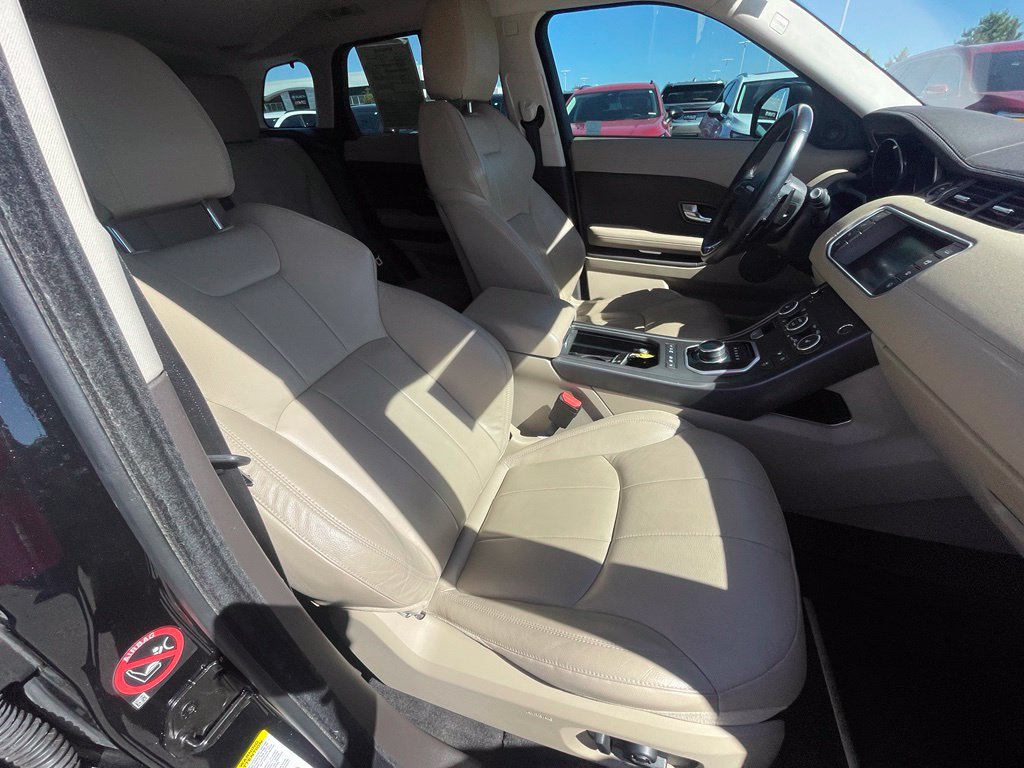 Used 2018 Land Rover Range Rover Evoque SE AWD/4WD image 30