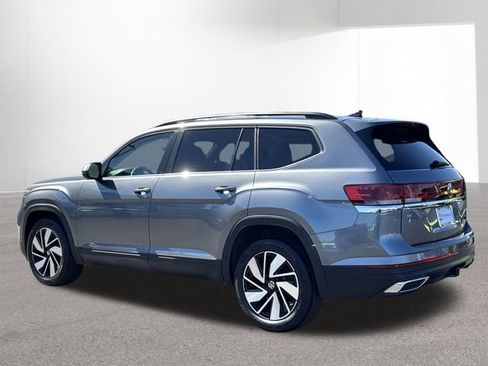 Used 2024 Volkswagen Atlas SE image 30