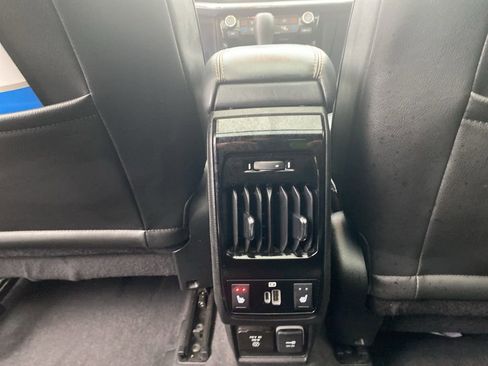 Certified 2022 Jeep Compass Limited w/ (RED) Package image 17