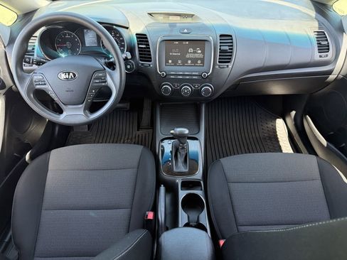 Used 2017 Kia Forte LX w/ LX Popular Plus Package image 11