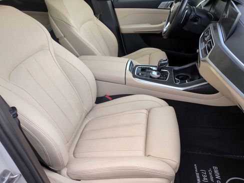 Certified 2022 BMW X7 xDrive40i w/ Executive Package image 23