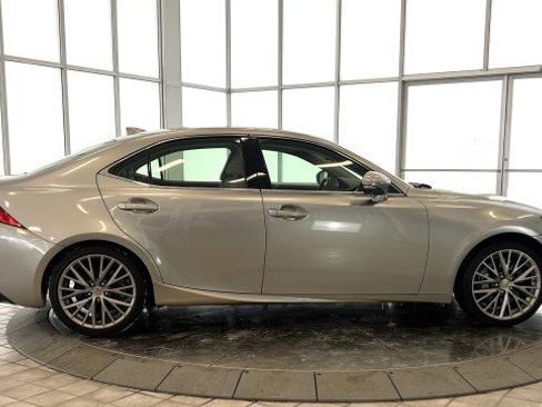 Used 2016 Lexus IS 300 AWD image 8