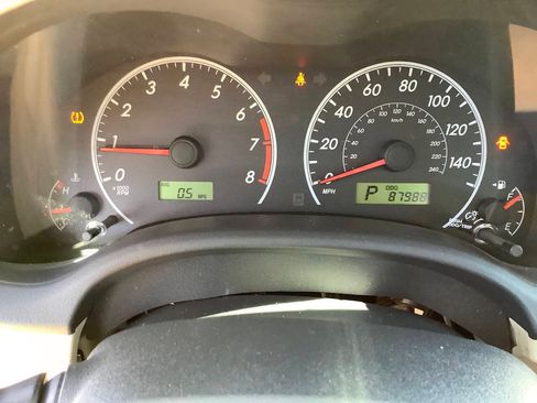 Used 2013 Toyota Corolla LE FWD image 43