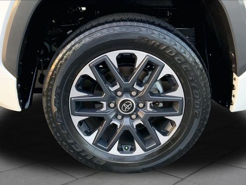 Used 2023 Toyota Tundra Limited AWD/4WD image 11