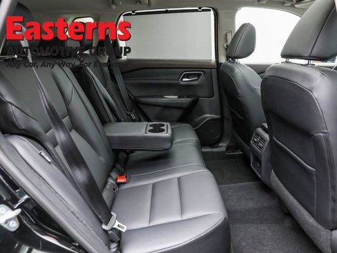 Used 2021 Nissan Rogue SV w/ Premium Package image 26