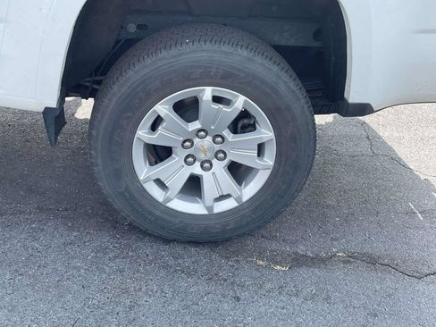 Used 2022 Chevrolet Colorado LT w/ LT Convenience Package AWD/4WD image 13