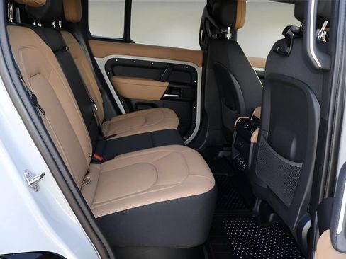 New 2026 Land Rover Defender 110 X AWD/4WD image 18