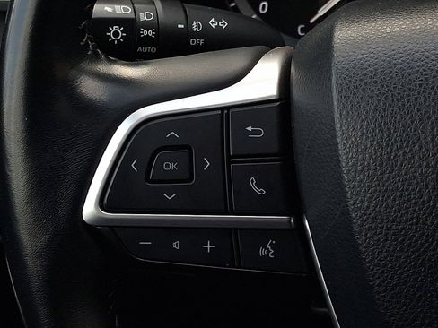 Used 2022 Toyota Highlander XLE image 22