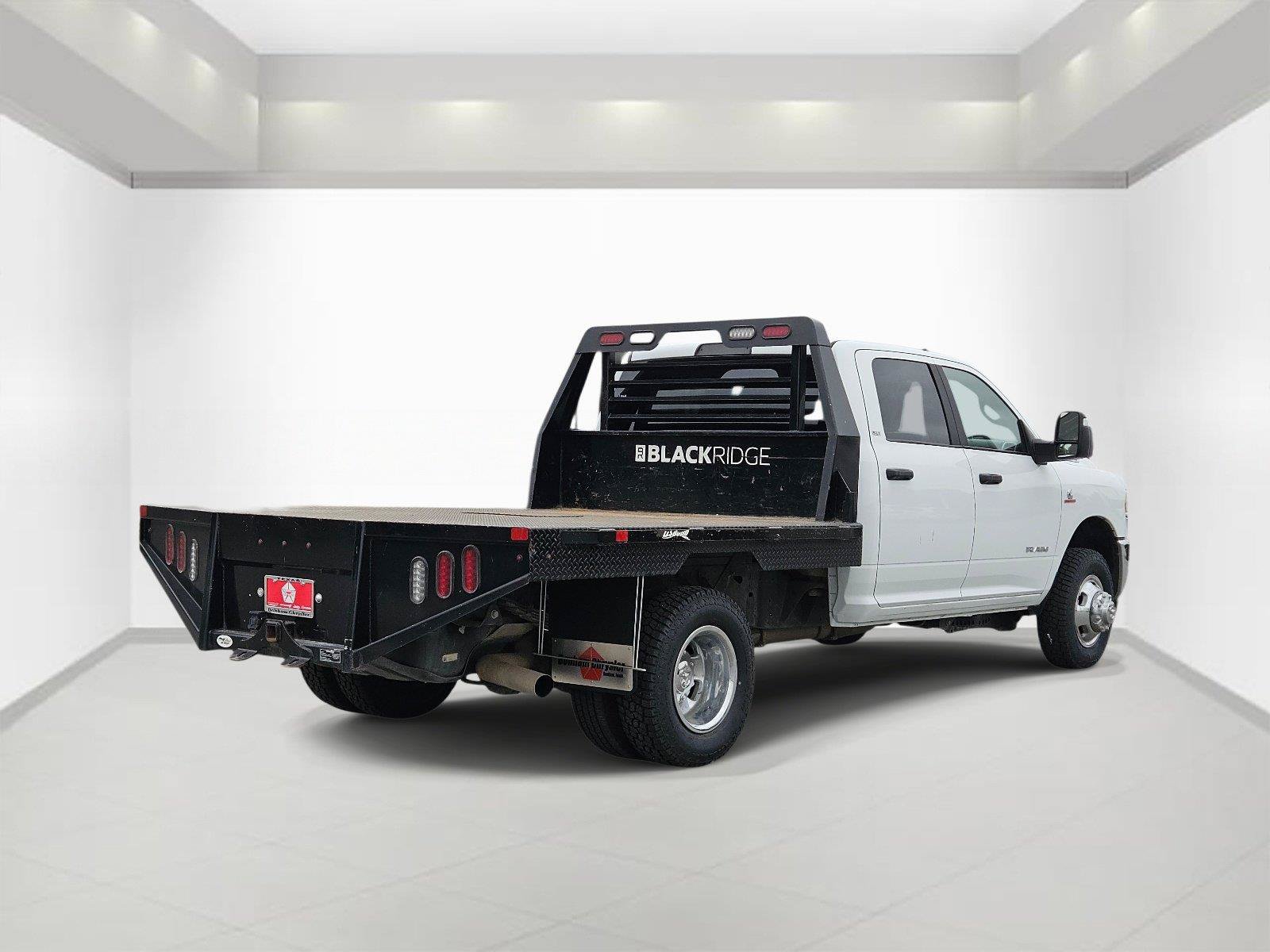 Used 2024 RAM 3500 SLT w/ Quick Order Package 2YG SLT AWD/4WD image 4