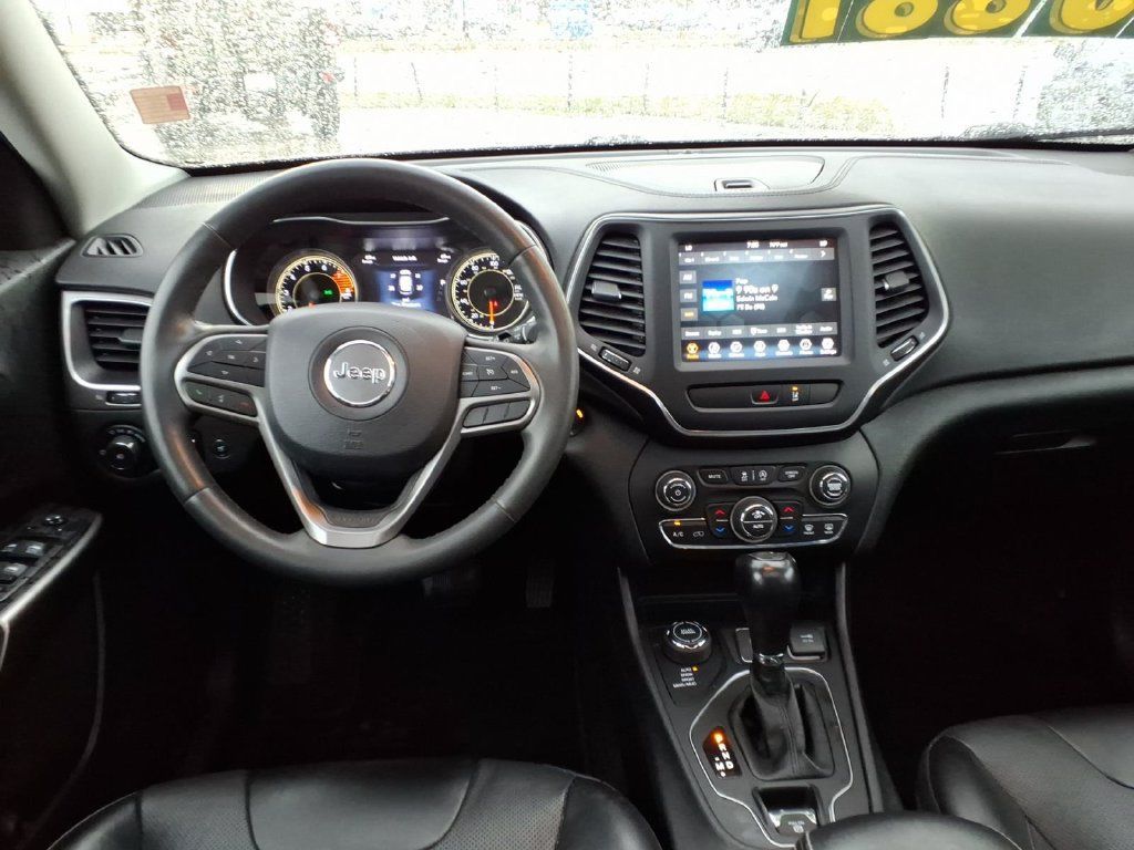 Certified 2022 Jeep Cherokee Latitude Lux w/ Sun & Sound Group AWD/4WD image 12