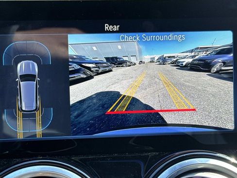 Used 2025 Mercedes-Benz GLB 250 image 26