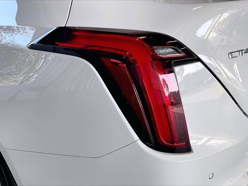 Used 2023 Cadillac CT4 Luxury image 18