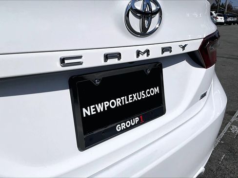 Used 2024 Toyota Camry SE FWD image 9