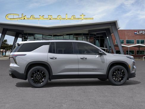 New 2026 Chevrolet Traverse LT w/ Enhanced Driving Package image 18