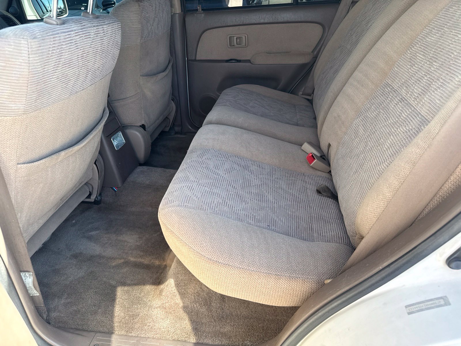 Used 2000 Toyota 4Runner SR5 RWD image 17