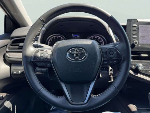 Used 2024 Toyota Camry SE image 28