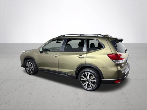 Certified 2023 Subaru Forester Limited AWD/4WD image 9