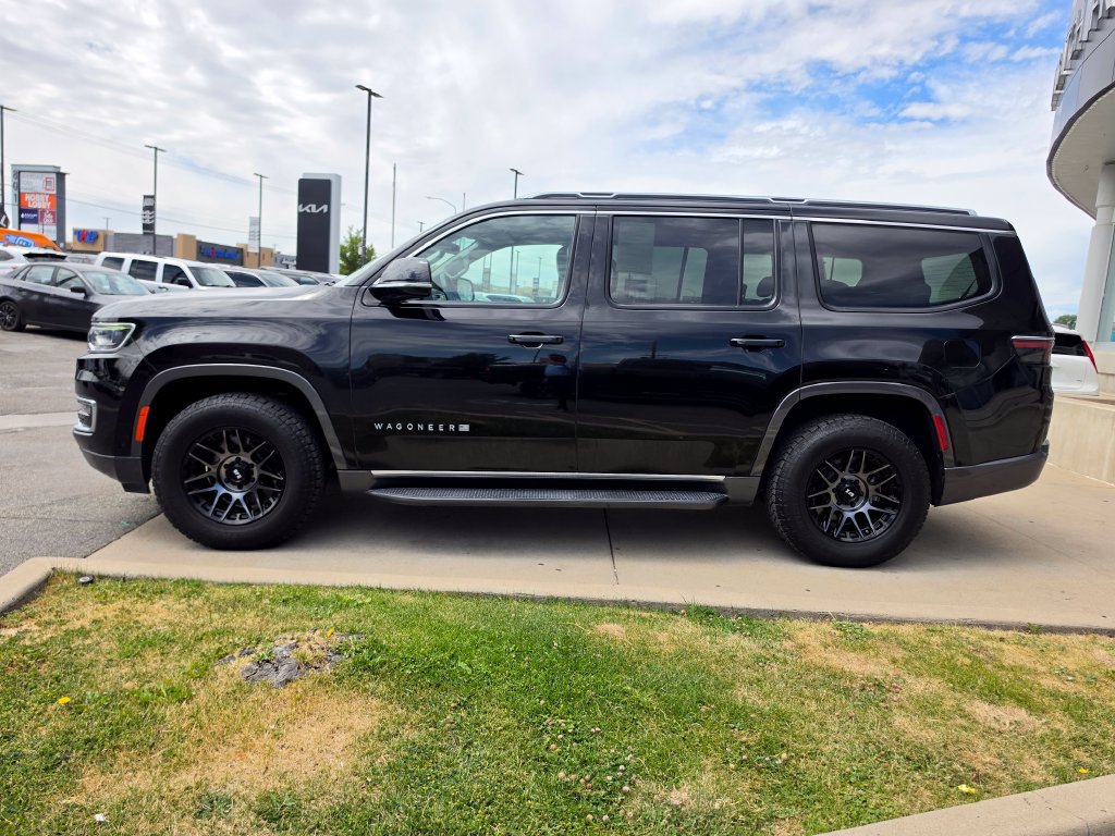Used 2022 Jeep Wagoneer Series I AWD/4WD image 8