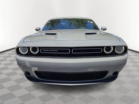 Used 2019 Dodge Challenger SXT RWD image 8