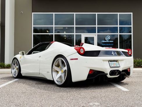 Used 2014 Ferrari 458 Spider image 5