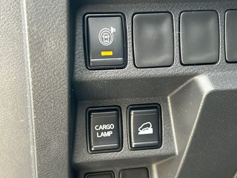 Used 2023 Nissan Frontier SV w/ Technology Package AWD/4WD image 22