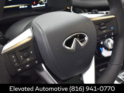 Certified 2026 INFINITI QX60 Luxe w/ Family Package image 9