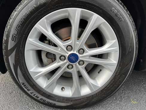 Used 2017 Ford Escape SE FWD image 11