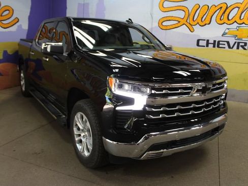 Used 2023 Chevrolet Silverado 1500 LTZ w/ LTZ Premium Package AWD/4WD image 2