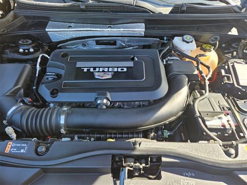 Used 2023 Cadillac XT4 Premium Luxury image 23