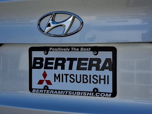 Used 2018 Hyundai Elantra SE FWD image 29