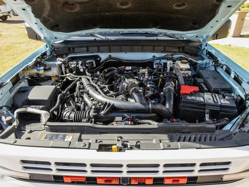 Used 2023 Ford Bronco Heritage Edition AWD/4WD image 15