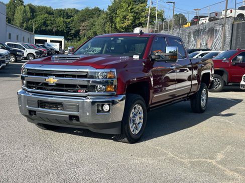 Used 2019 Chevrolet Silverado 2500 LTZ w/ Duramax Plus Package AWD/4WD image 3