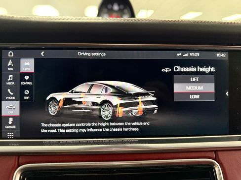Used 2018 Porsche Panamera 4S w/ Premium Package Plus AWD/4WD image 25