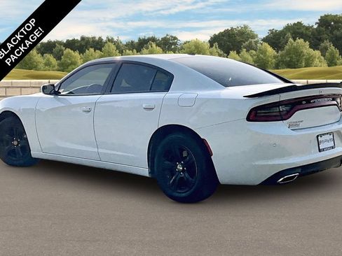 Used 2022 Dodge Charger SXT RWD image 11