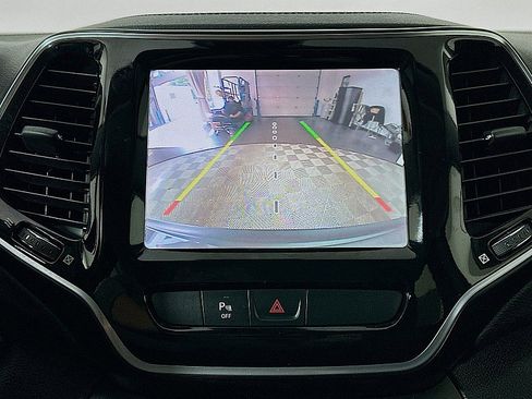 Used 2019 Jeep Cherokee Limited w/ Trailer Tow Group image 15