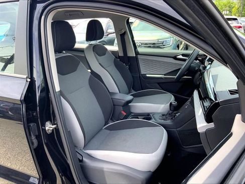 Used 2022 Volkswagen Taos S FWD image 17