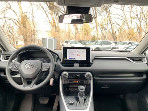 Used 2025 Toyota RAV4 LE image 32