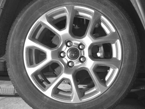 Used 2025 Jeep Compass Limited image 15