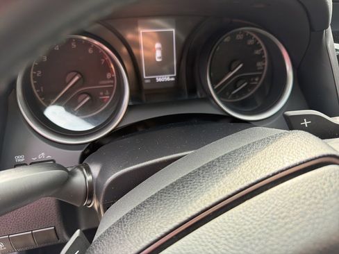 Used 2022 Toyota Camry SE w/ Convenience Package image 12