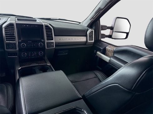 Used 2017 Ford F350 Lariat w/ Chrome Package image 16