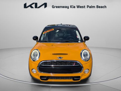 Used 2015 MINI Cooper S image 2