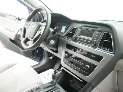 Used 2017 Hyundai Sonata SE FWD image 23