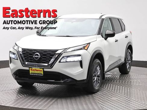 Used 2023 Nissan Rogue S AWD/4WD image 1