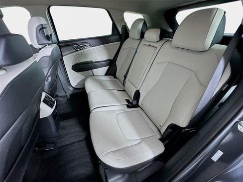 Certified 2024 Kia Sportage EX FWD image 23