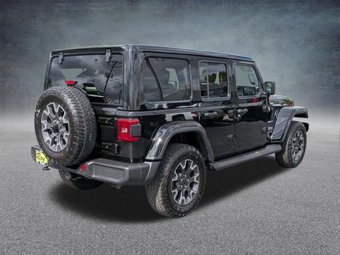 Certified 2024 Jeep Wrangler Unlimited Sahara w/ Dual Top Group AWD/4WD image 3