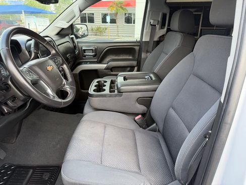 Used 2018 Chevrolet Silverado 1500 LT w/ Texas Edition image 11