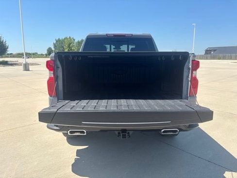 Used 2024 Chevrolet Silverado 1500 LT Trail Boss w/ Convenience Package II AWD/4WD image 28